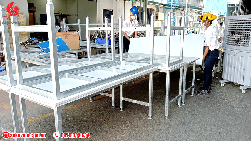 bàn thao tác thép sơn tĩnh điện 4