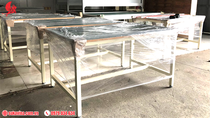 Bàn thao tác thép sơn tĩnh điện 2
