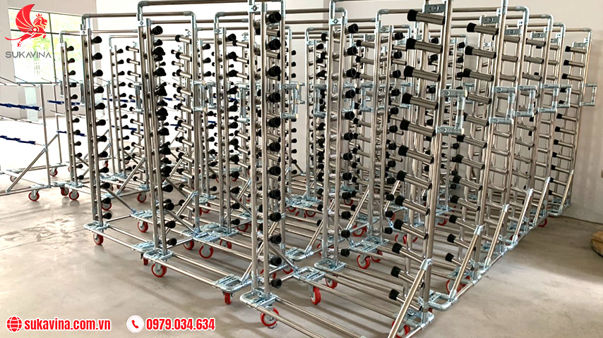 xe đẩy hàng inox 3